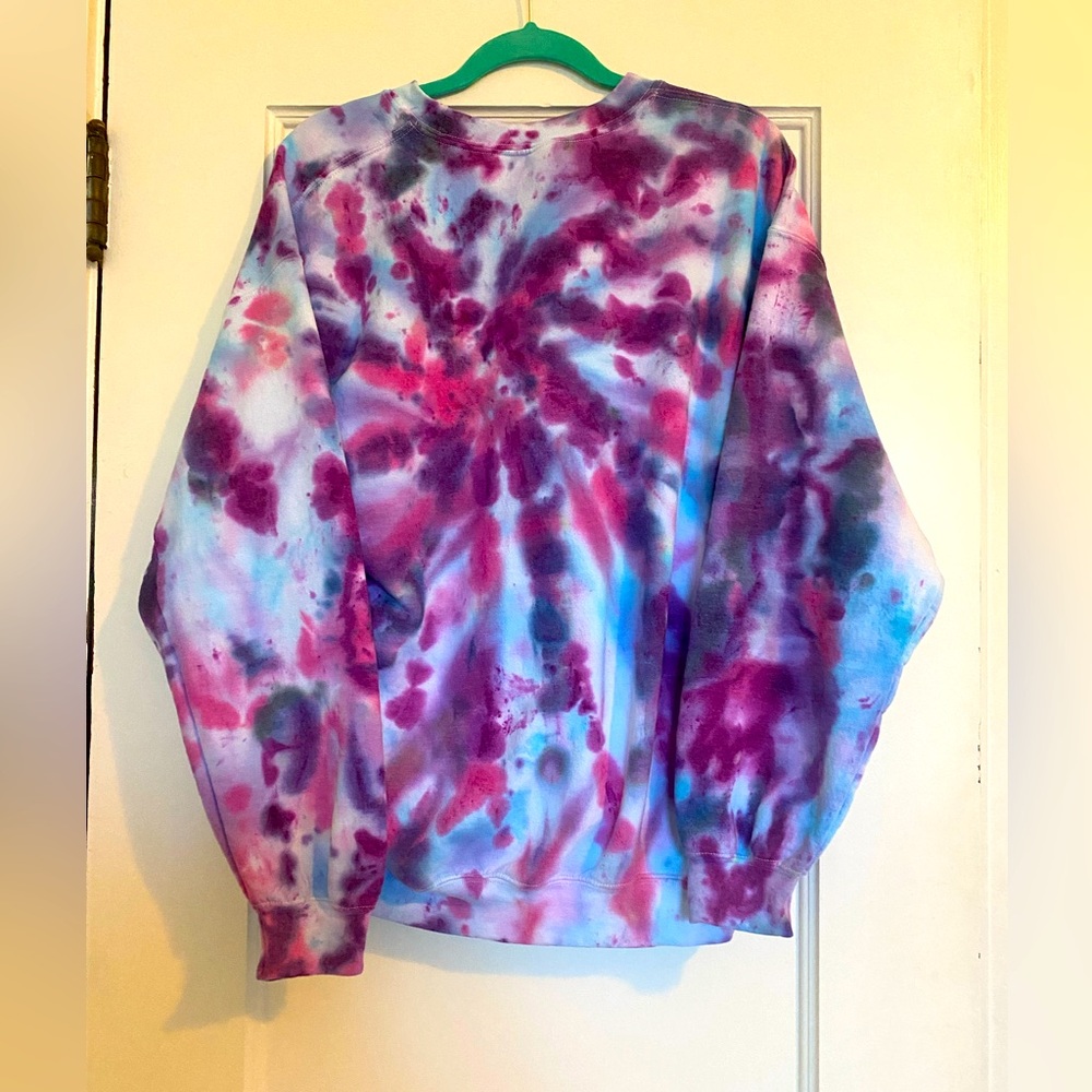 Tie dye crew neck sweat shirt